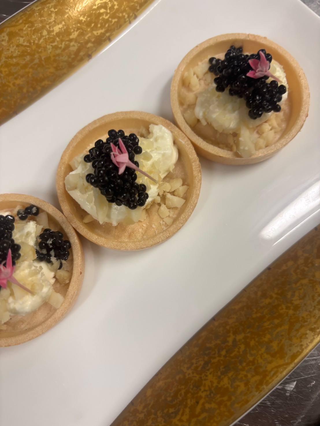 Caviar tartlet